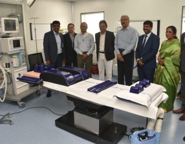 INDIAS-FIRST-FULL-ENDOSCOPIC-SPINE-CENTRE.jpg