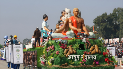 Incredible-Design-Showcases-Two-Iconic-Republic-Day-Parade-Tableaux-Celebrating-Ayush-and-the-Legacy-of-Punyashloka-Lokmata-Devi-Ahilyabai-Holkar.png