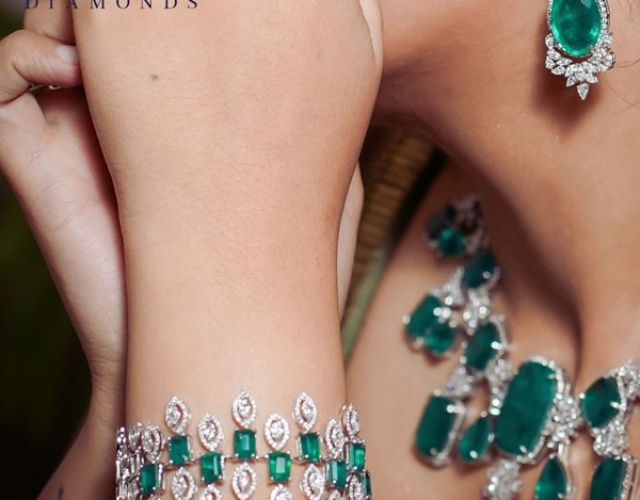 Pioneering-the-Future-of-Luxury-with-Lab-Grown-Diamonds.jpg