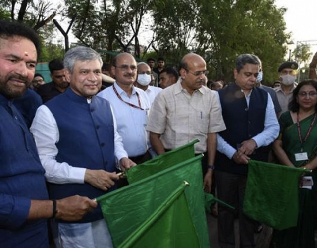 Shri-G-Kishan-Reddy-and-Shri-Ashwini-Vaishnaw.jpg