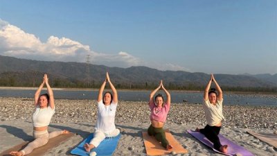 Yoga-in-Summer-7-Tips-to-Stay-Cool-and-Energized.jpg